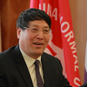 Lizhong Yu